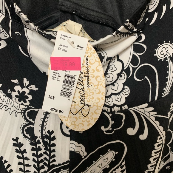 Halter top - Picture 3 of 3